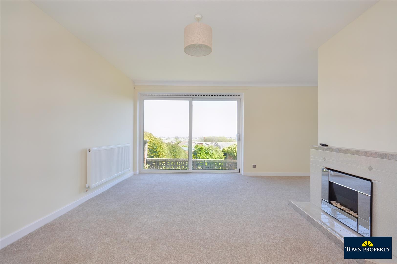 Property Details for Rodmill Drive Eastbourne BN21 2SL Town Property